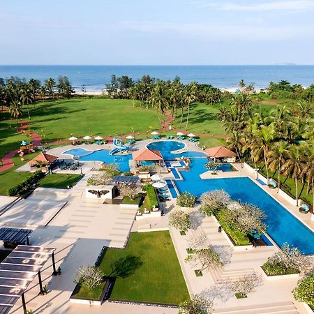 Utorda Kenilworth Resort & Spa, Goa מראה חיצוני תמונה