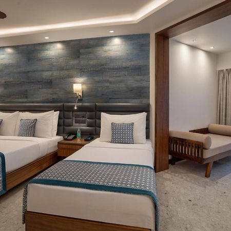 Utorda Kenilworth Resort & Spa, Goa מראה חיצוני תמונה