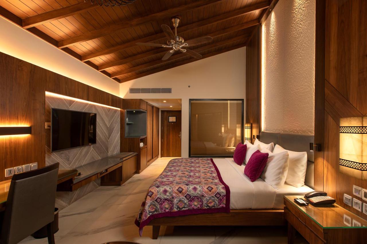 Utorda Kenilworth Resort & Spa, Goa מראה חיצוני תמונה