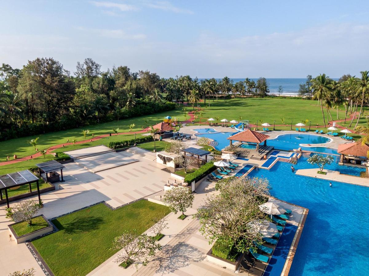 Utorda Kenilworth Resort & Spa, Goa מראה חיצוני תמונה