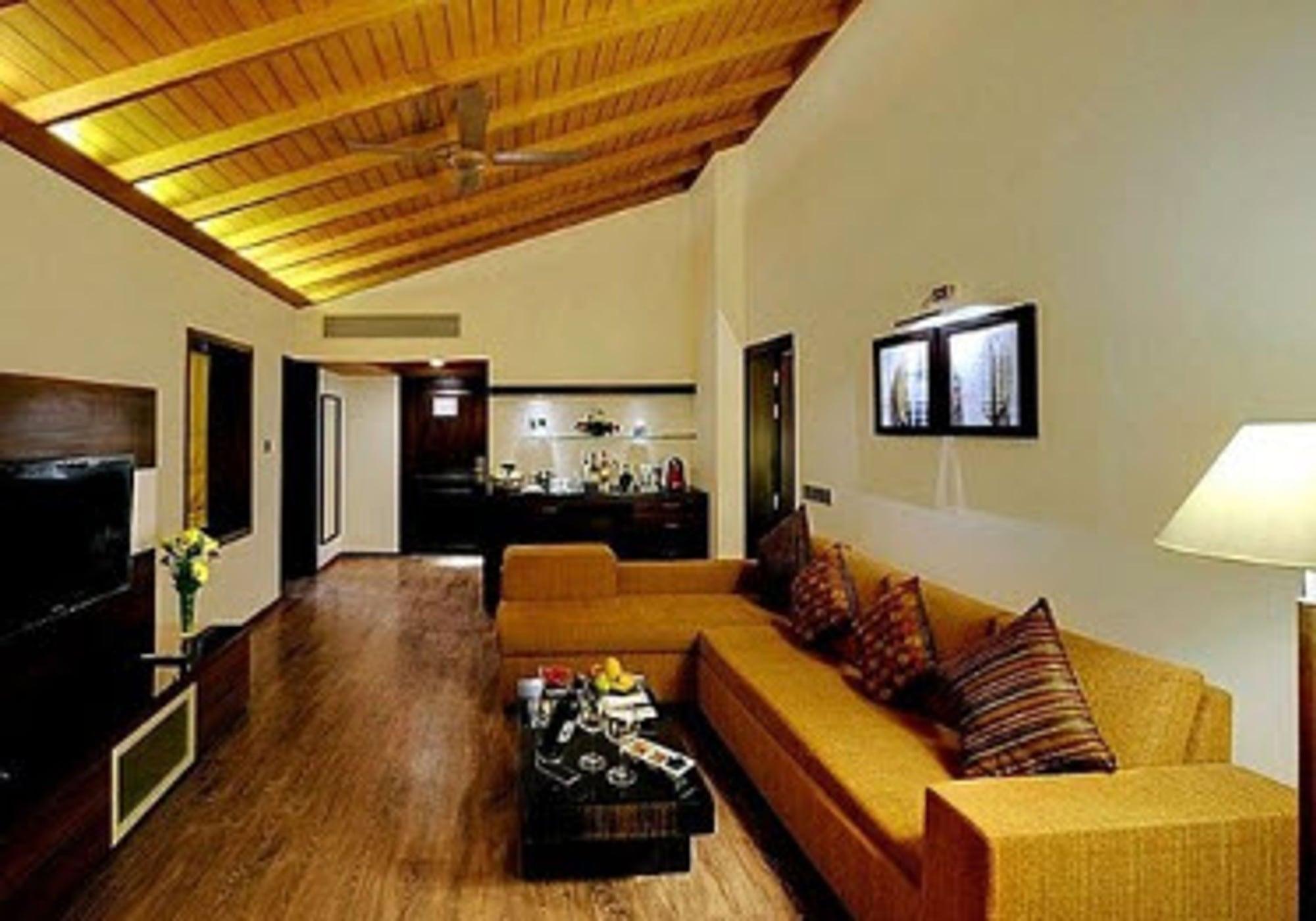 Utorda Kenilworth Resort & Spa, Goa מראה חיצוני תמונה