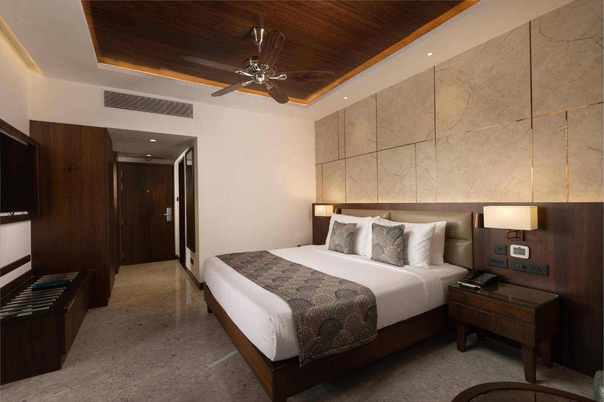 Utorda Kenilworth Resort & Spa, Goa מראה חיצוני תמונה