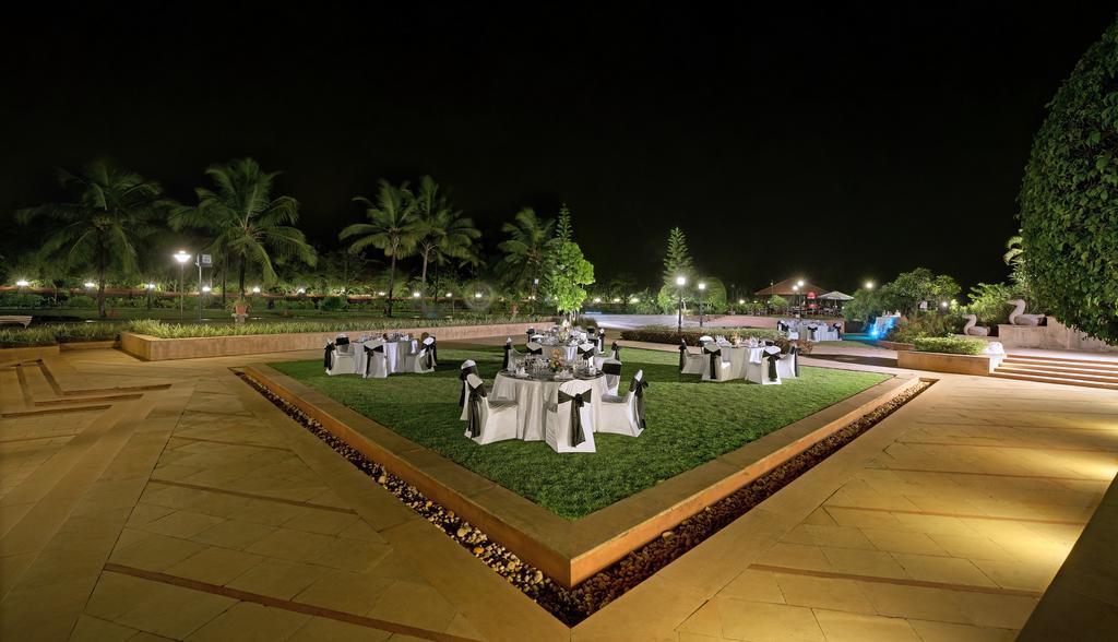 Utorda Kenilworth Resort & Spa, Goa מראה חיצוני תמונה