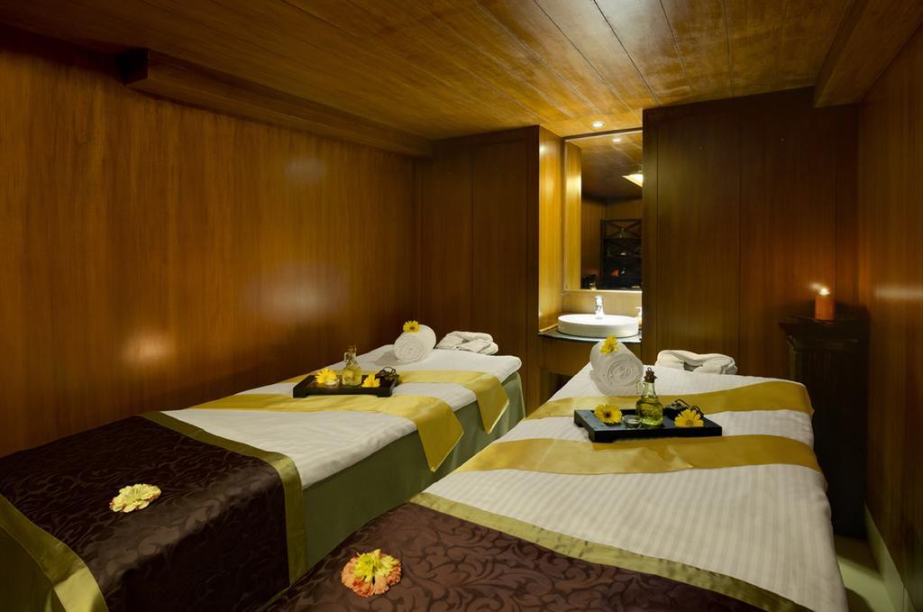 Utorda Kenilworth Resort & Spa, Goa מראה חיצוני תמונה